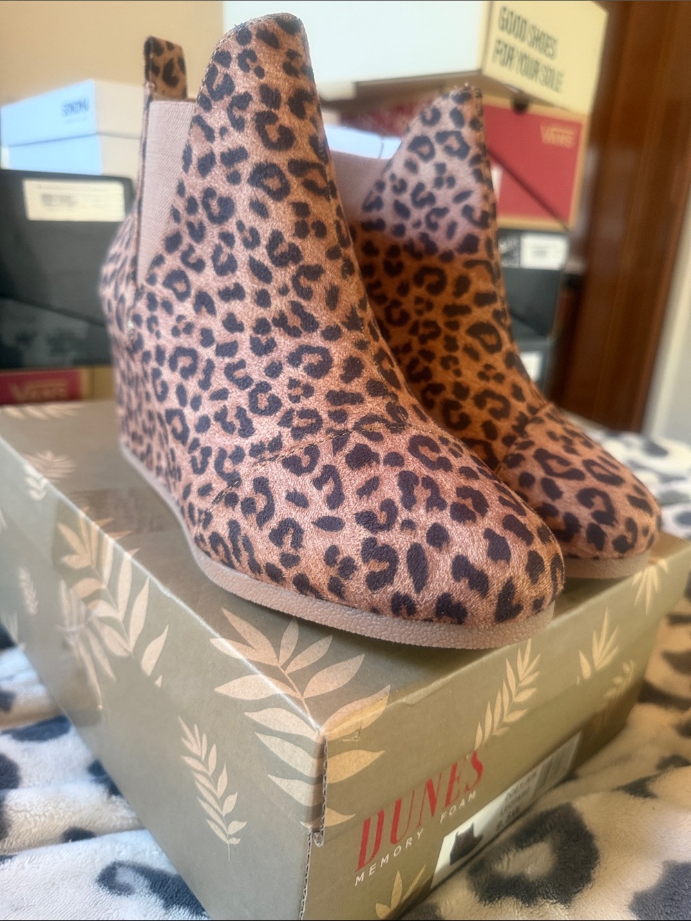 Dunes Zoey Leopard Wedge Booties Memory Foam Wide Size 9.5W